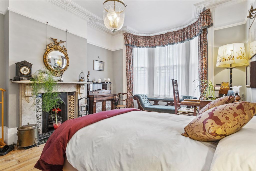 Property photo 3 of 15 Chiswick High Road, W4 - For Sale