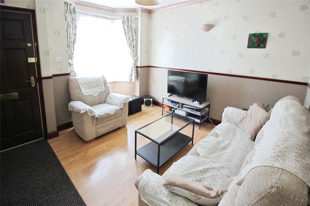 Property photo 2 of 10 Picture No. 04