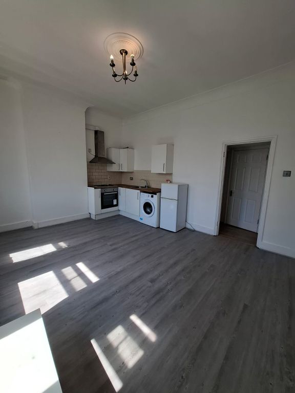 Property photo 1 of 5 1 Bed Flat To Rent Ladywell Road, Ladywell Se13