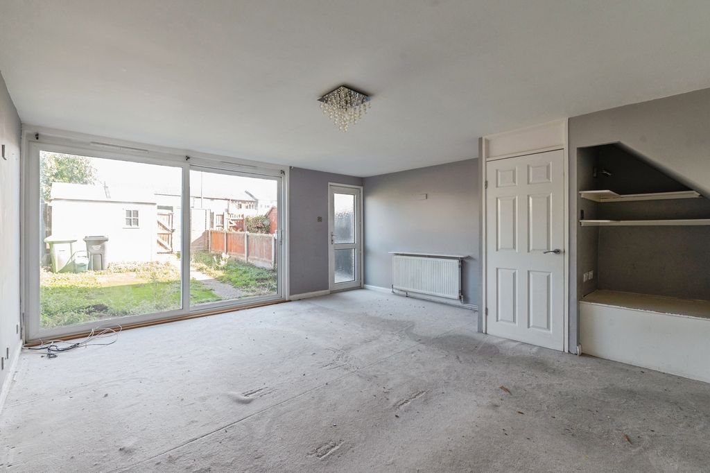 Property photo 2 of 16 Pbox-Img.Jpg