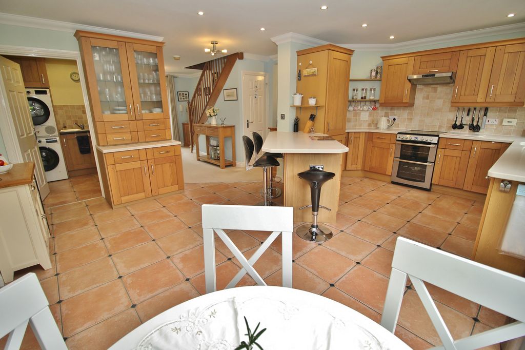 Property photo 3 of 29
