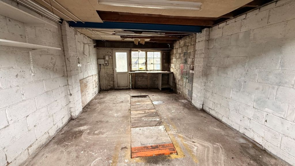 Property photo 2 of 6 Picture 2