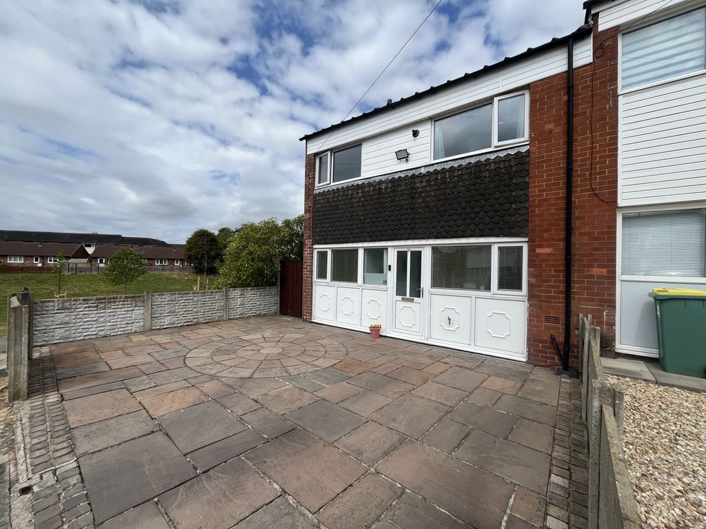 Property photo 2 of 23