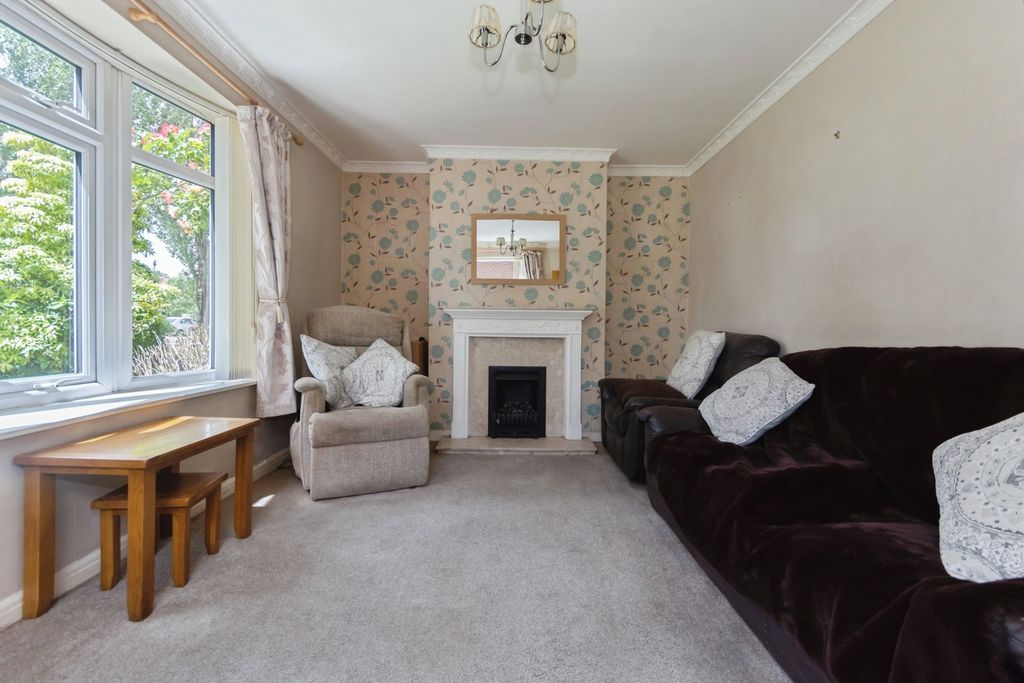 Property photo 2 of 15 Pbox-Img.Jpg