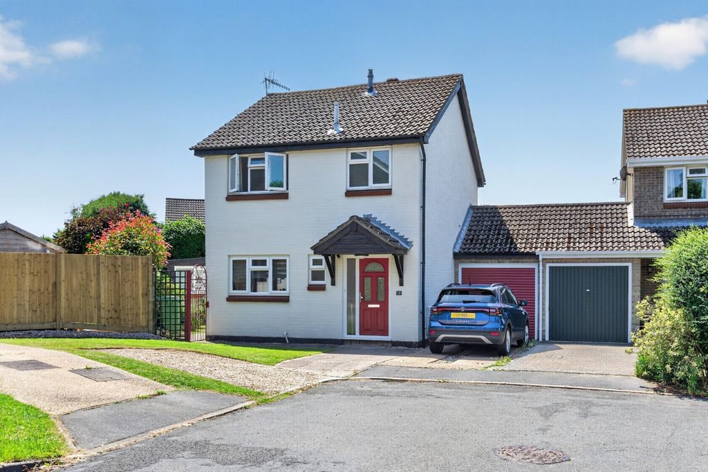 Property photo 1 of 31