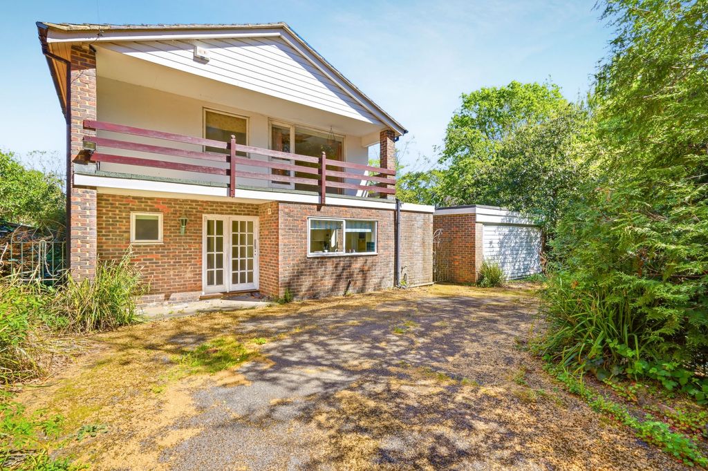 Property photo 2 of 8
