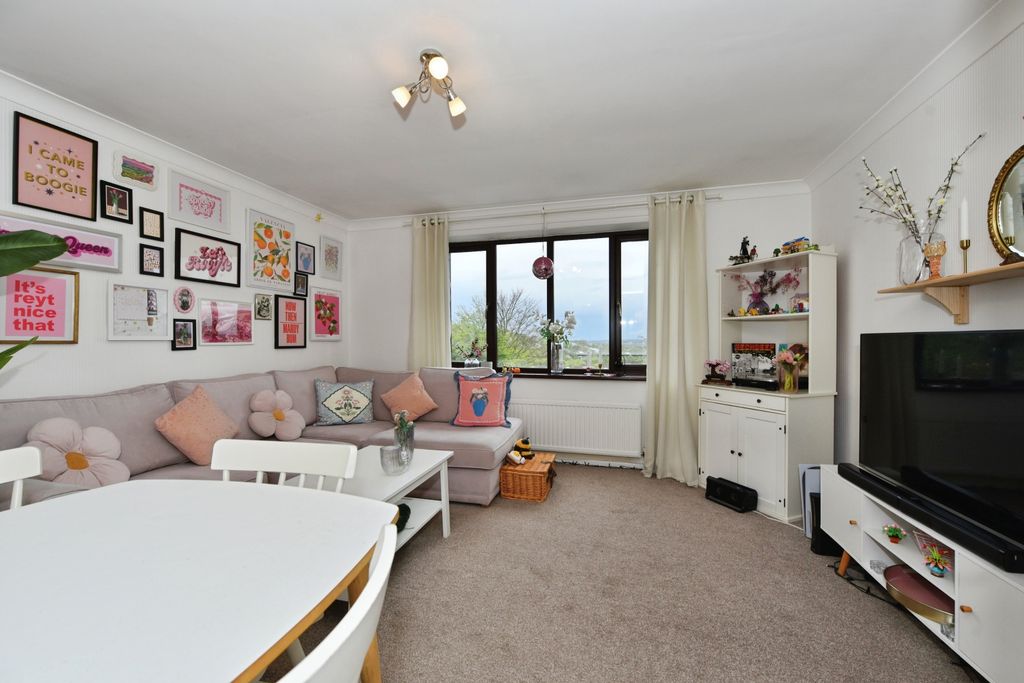 Property photo 3 of 15 Living Room