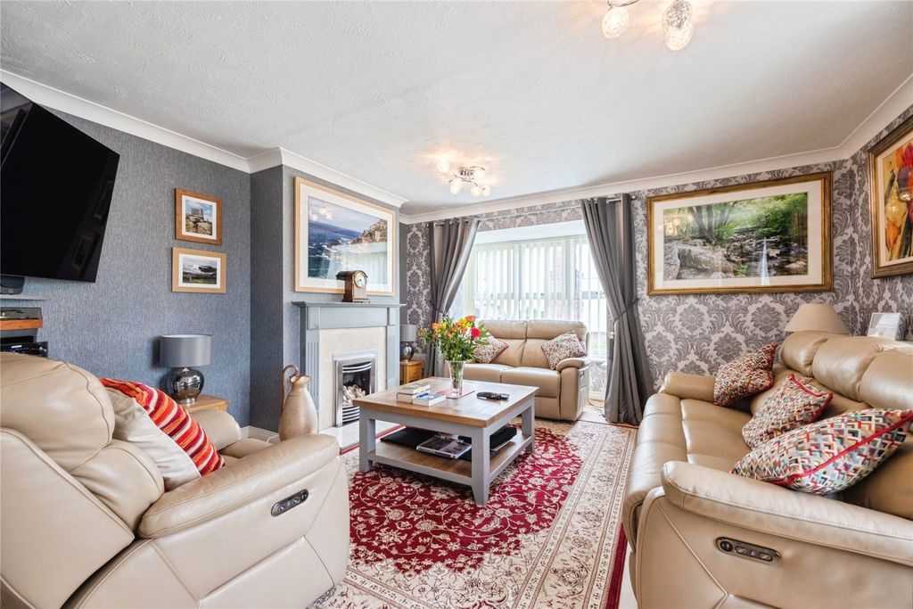 Property photo 3 of 22 Picture No. 02