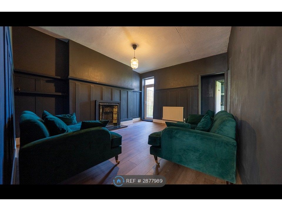 Property photo 3 of 15 Living Room