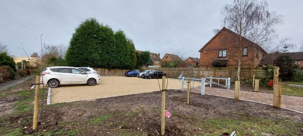 Property photo 3 of 6