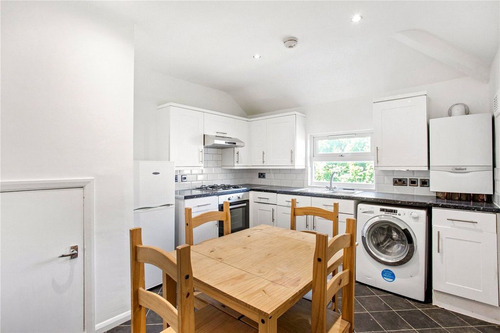 Property photo 3 of 10 Picture No. 24