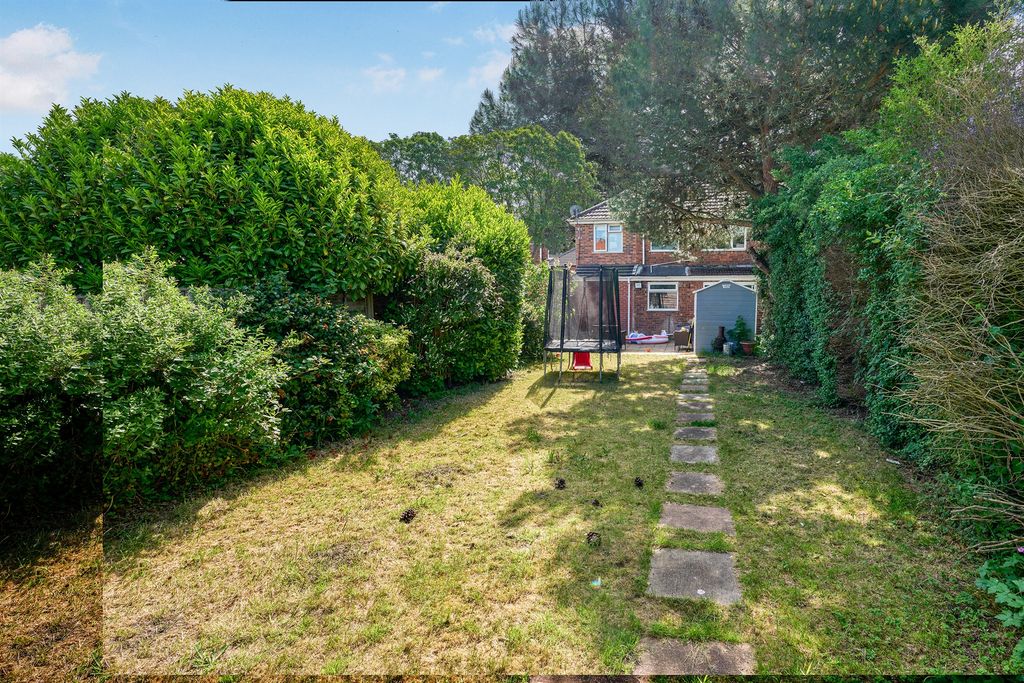 Property photo 2 of 20