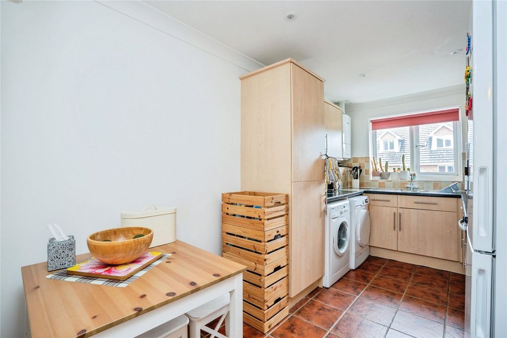 Property photo 3 of 10 Picture No. 32