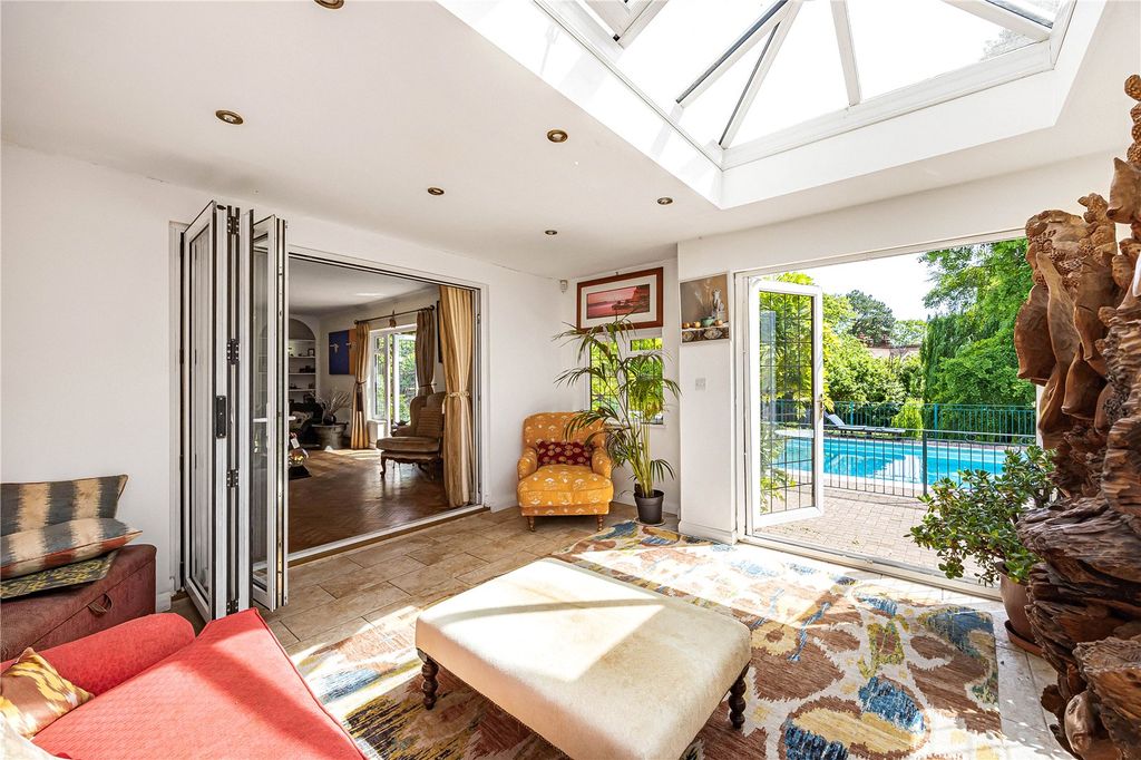Property photo 3 of 27 Orangery