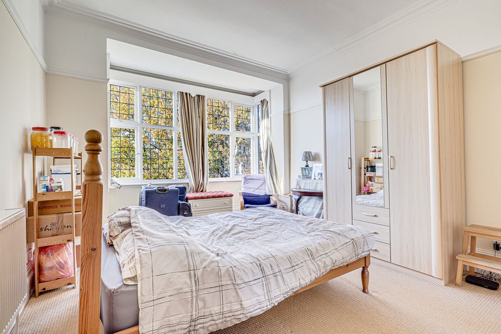 Property photo 3 of 8