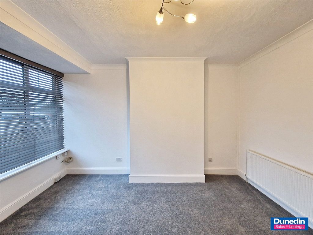 Property photo 3 of 14 Picture No. 02