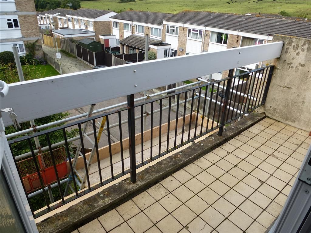 Property photo 2 of 10 Balcony