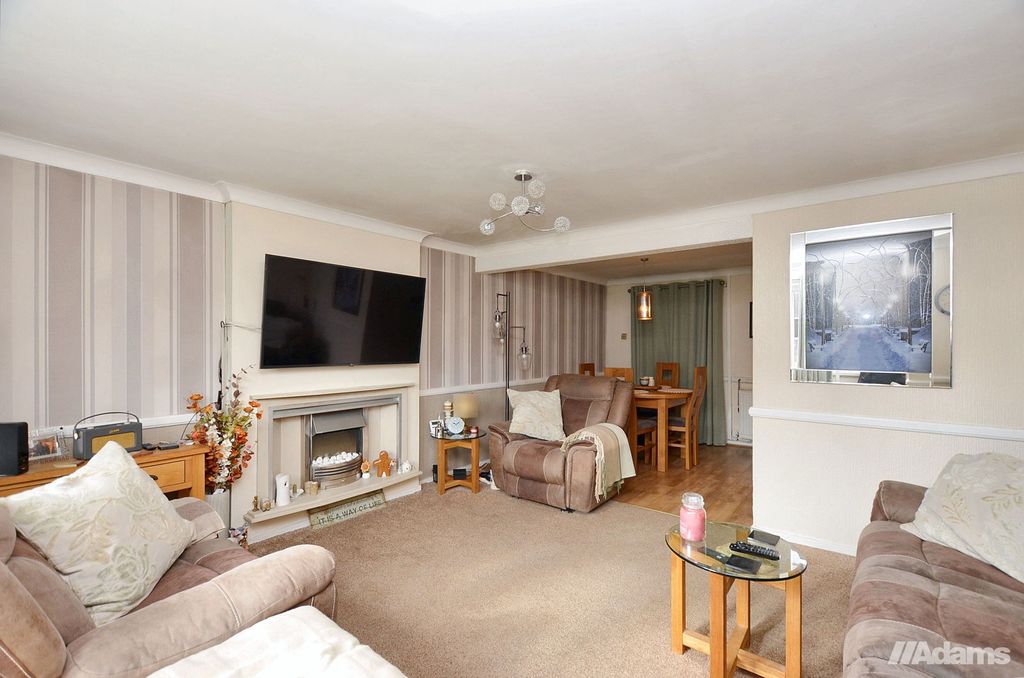 Property photo 2 of 28