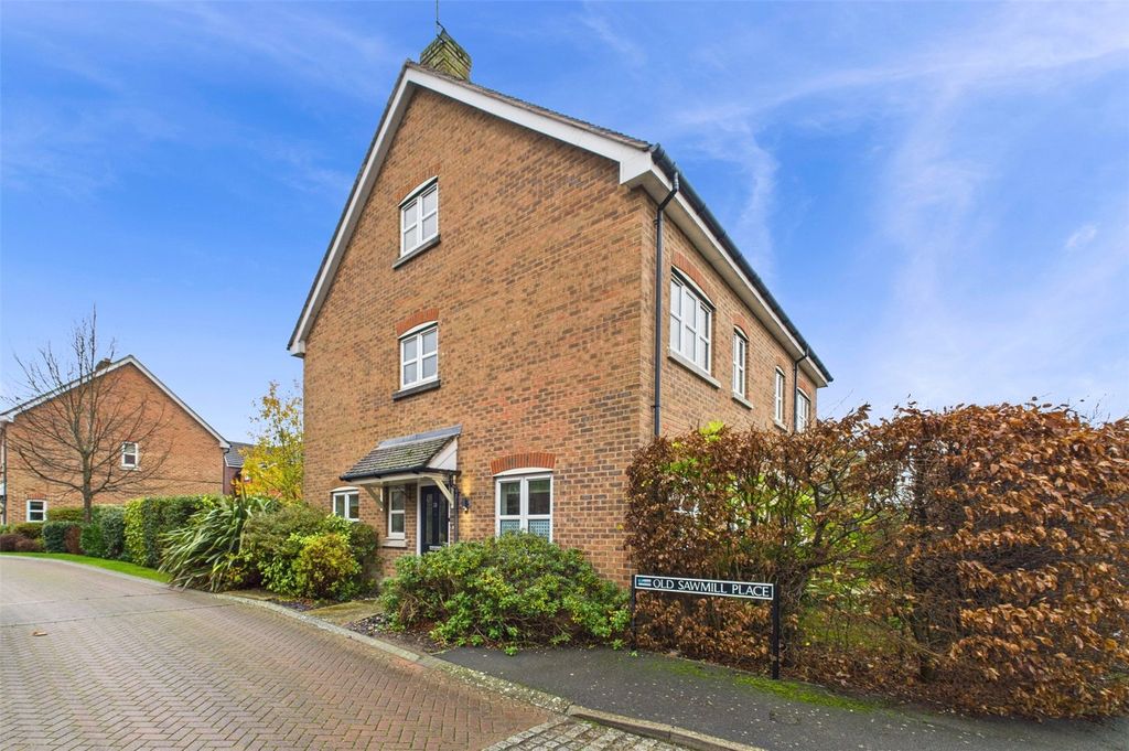 Property photo 2 of 18 Front