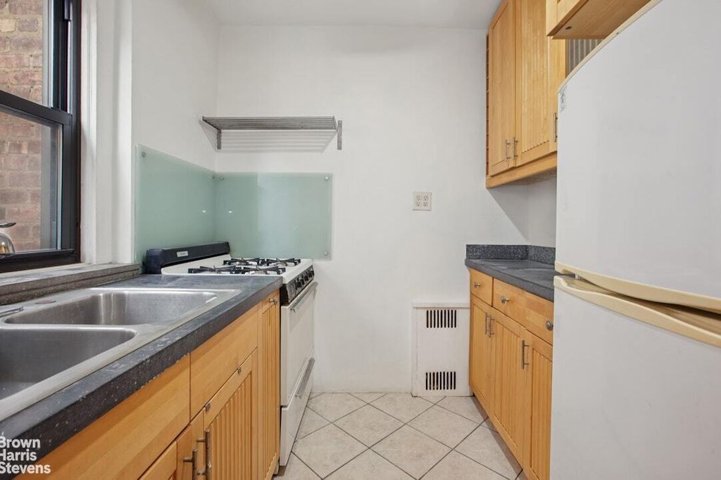 Property photo 3 of 7 <Alttext/>