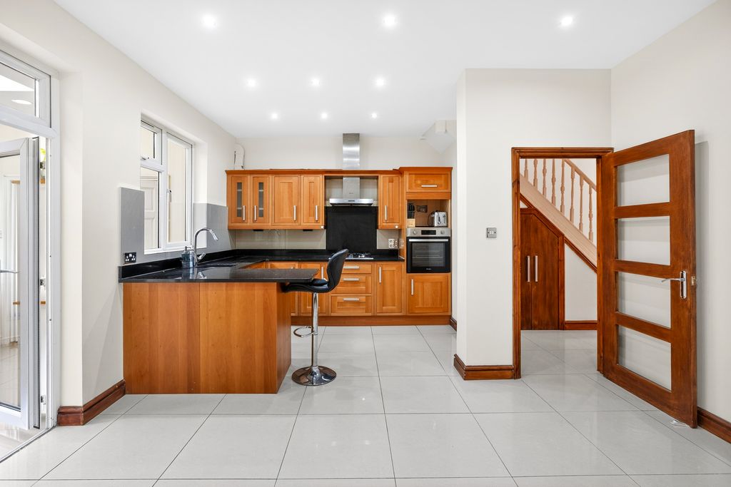 Property photo 1 of 19 Kitchen/Diner