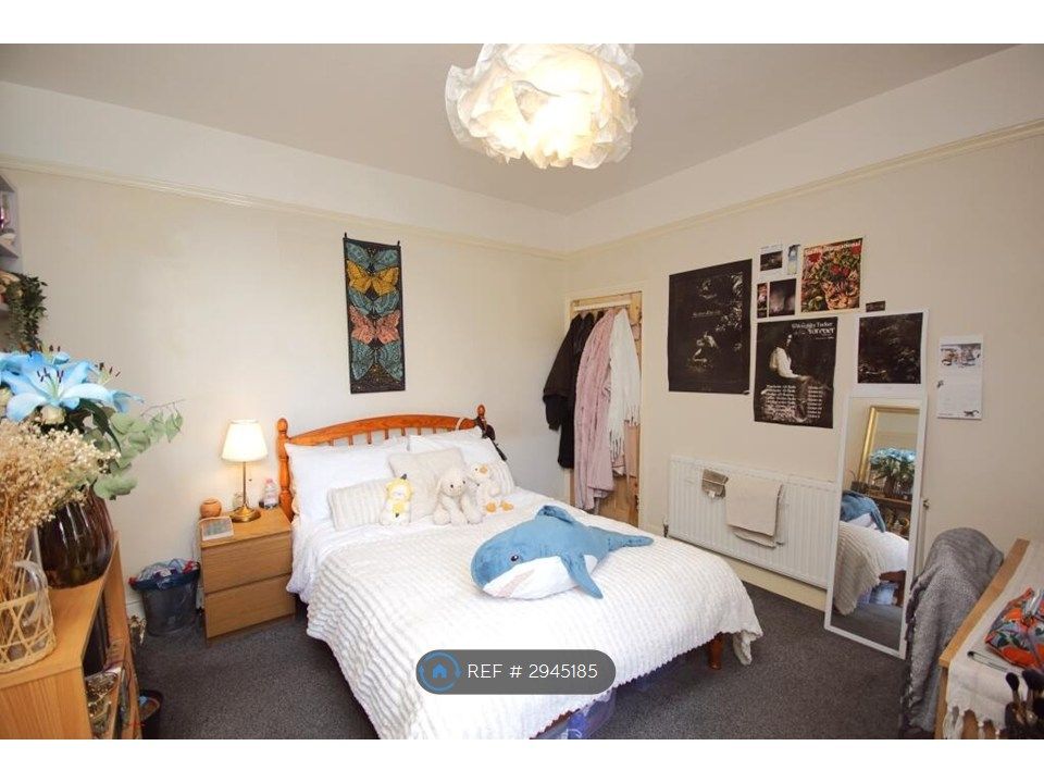 Property photo 3 of 21 Bedroom 2 Downstairs