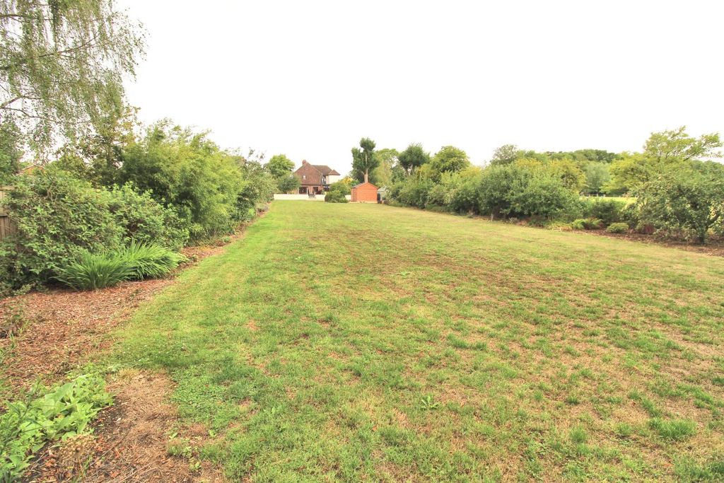 Property photo 3 of 23