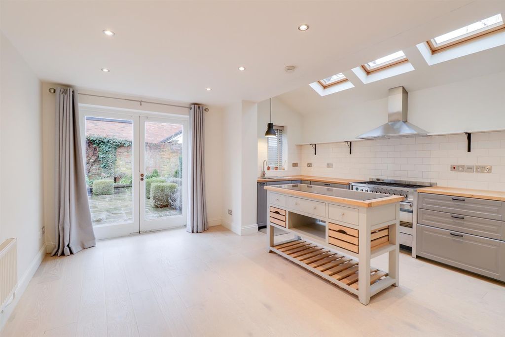 Property photo 3 of 13 Img_9736-Img_9738.Jpg