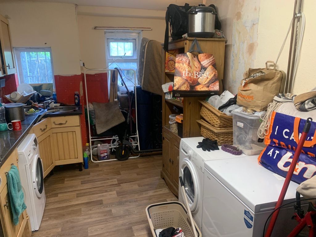 Property photo 2 of 4