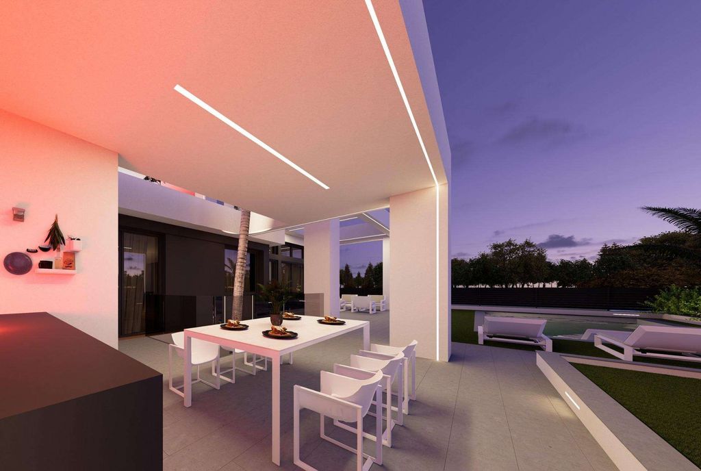 Property photo 3 of 33