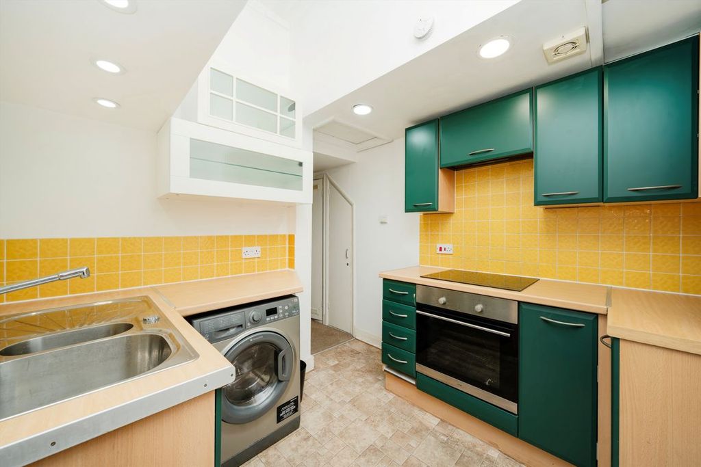 Property photo 3 of 4