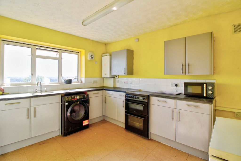Property photo 3 of 13 3