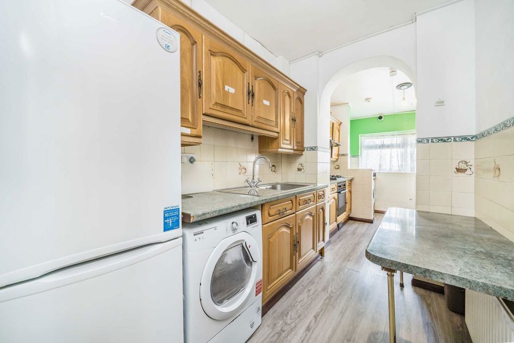 Property photo 2 of 3