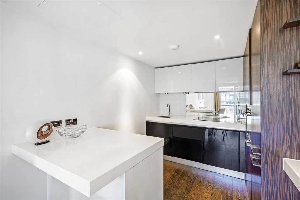 Property photo 3 of 13 Kitchen