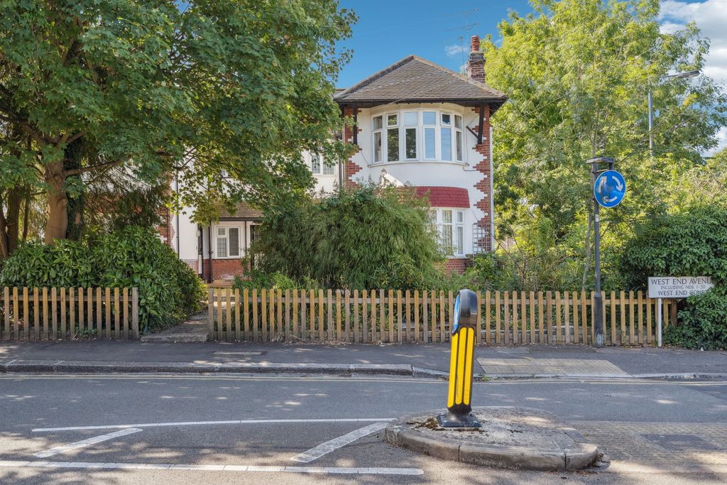 Additional image 18 of 2 bed maisonette for saleWest End Avenue, Pinner, Middlesex HA5