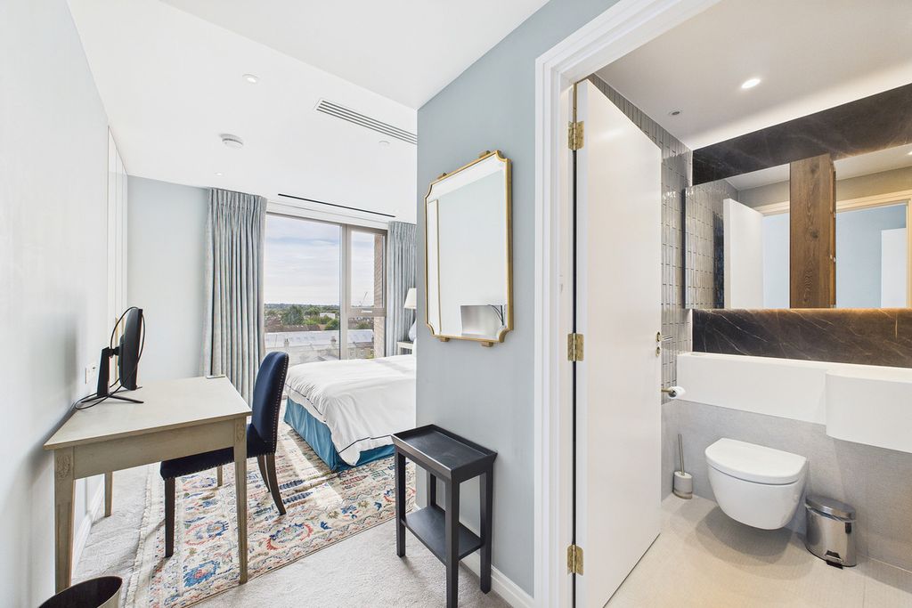 Property photo 3 of 45