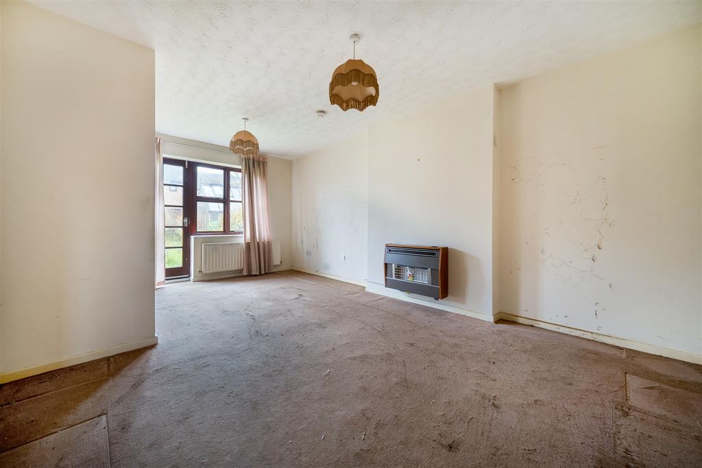 Property photo 3 of 13 1376724-8-69173Dae8135c-Arw.Jpg