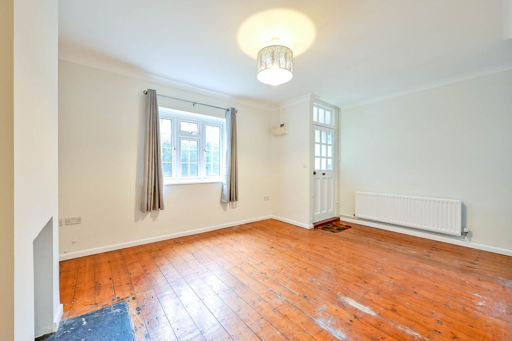 Property photo 3 of 11