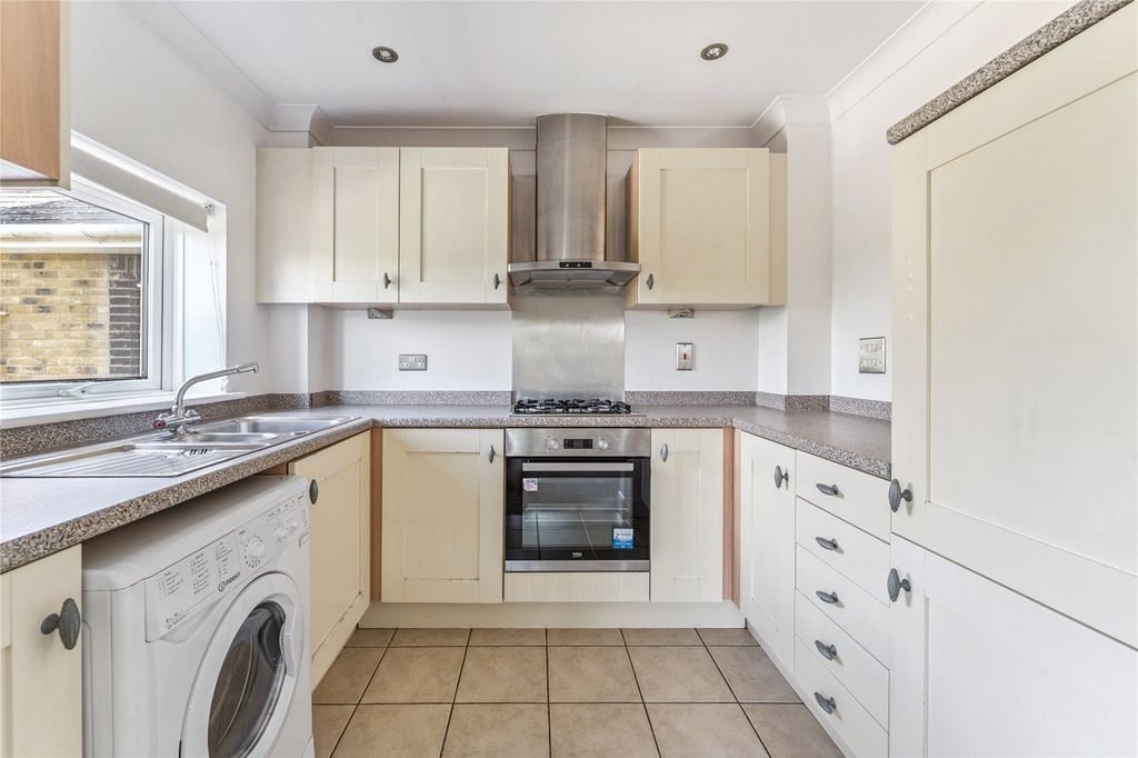 Property photo 3 of 8 Picture No. 09