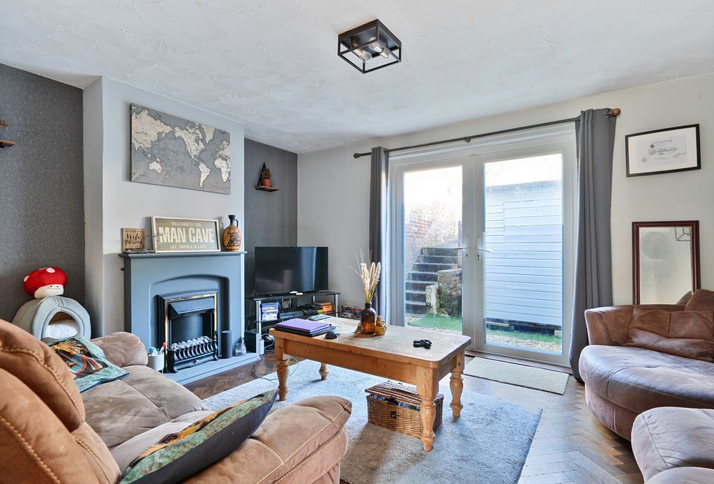 Property photo 2 of 12 1430654-11-69Bac7...