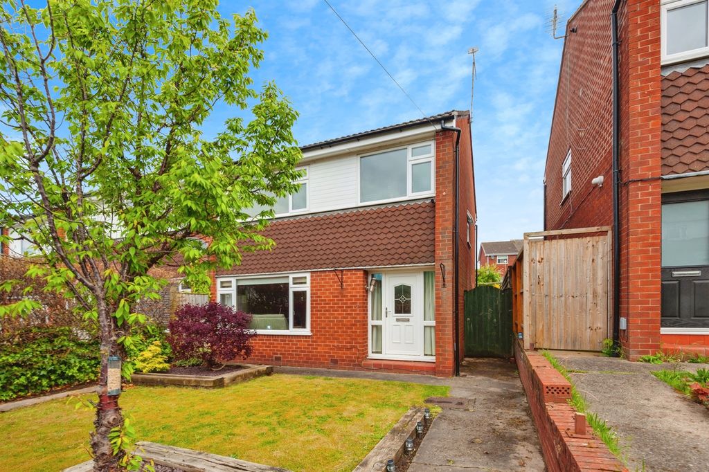 Property photo 1 of 17