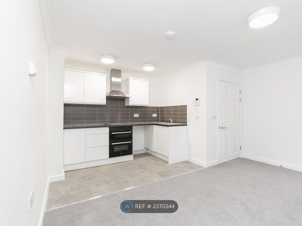 Property photo 2 of 5 Kitchen