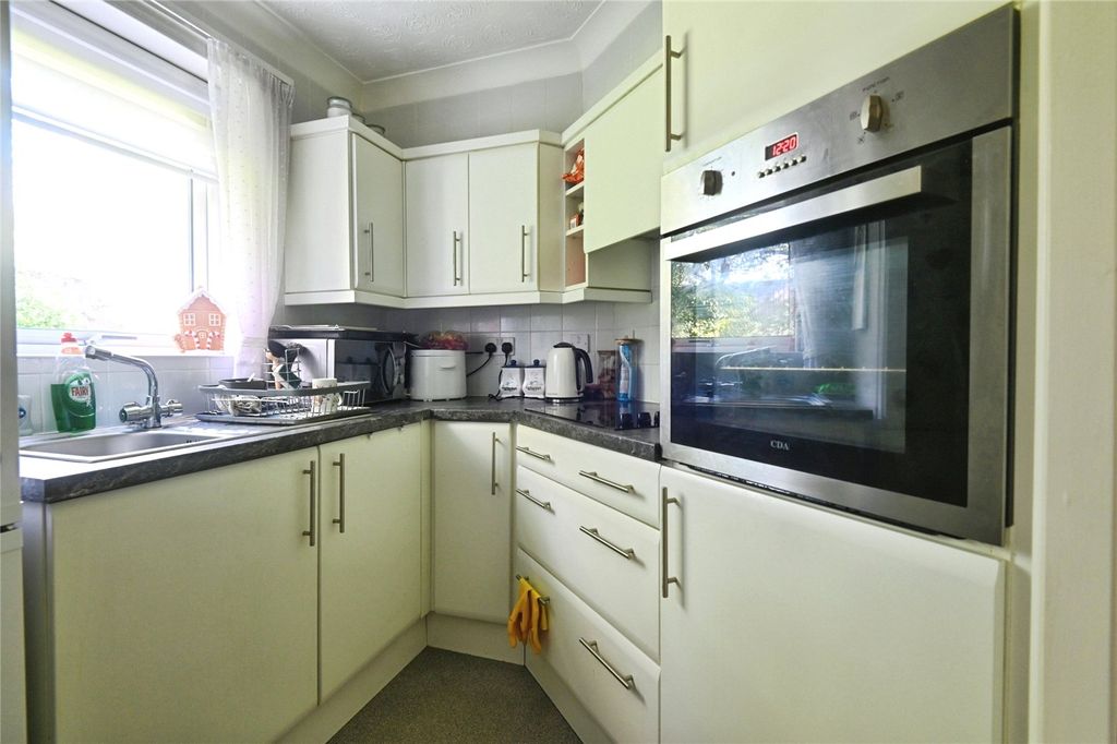 Property photo 3 of 13 Kitchen