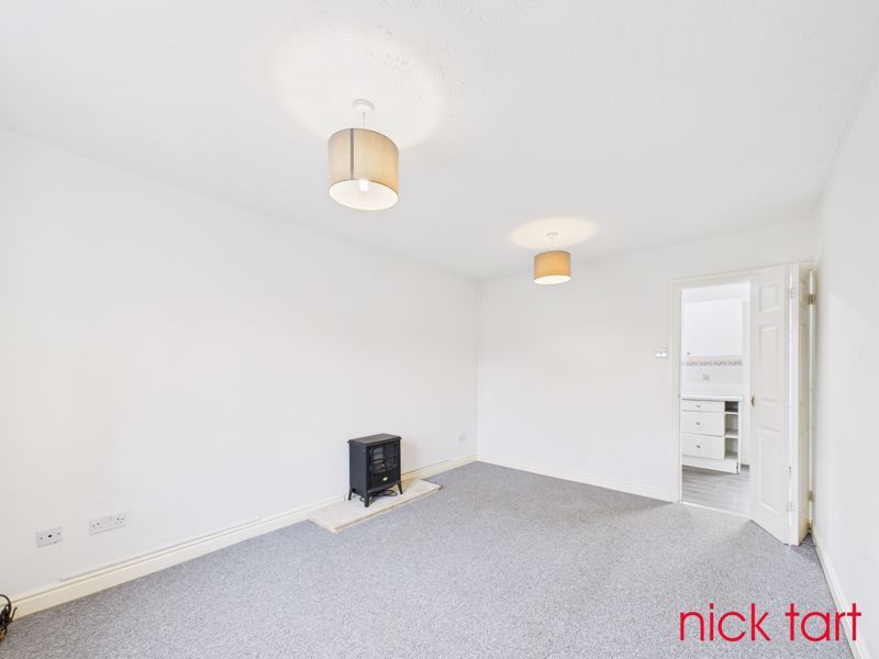 Property photo 3 of 8 Photo 5