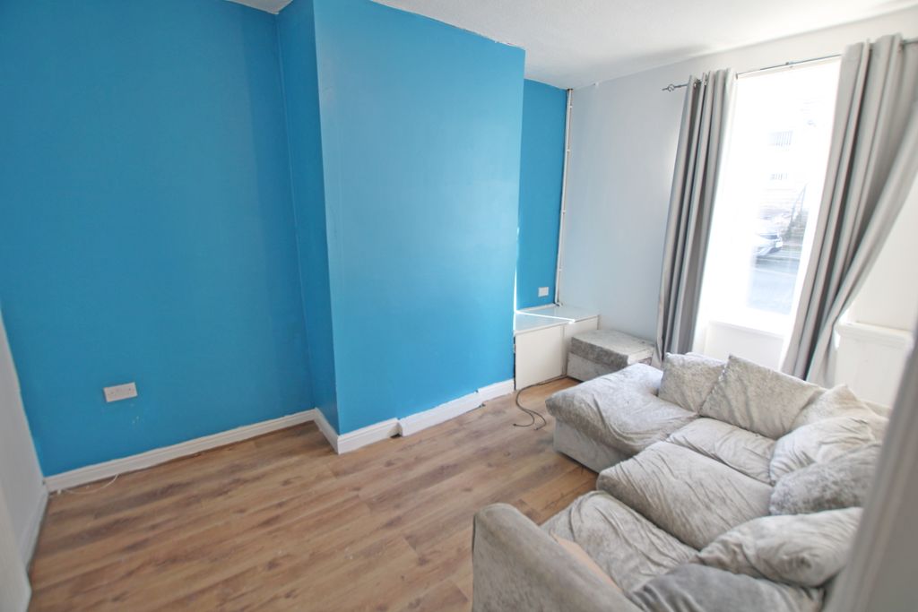 Property photo 2 of 7 2