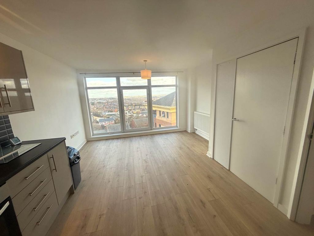 Property photo 2 of 12 Img_0870