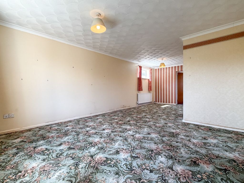 Property photo 2 of 21 5200158
