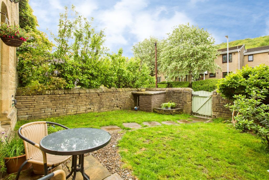 Property photo 2 of 13