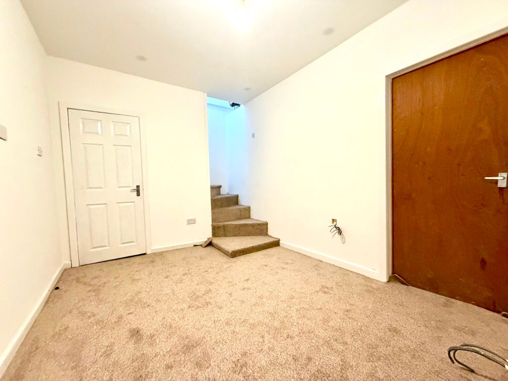 Property photo 1 of 11 Image