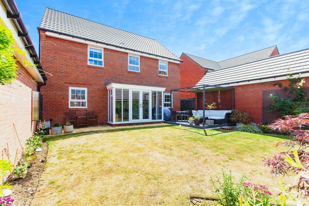 Property photo 1 of 17
